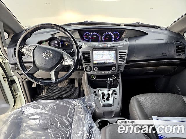 KG모빌리티(SsangYong) Korando 투리스모 4WD outdoor Edition 9인승, 2016 все фото