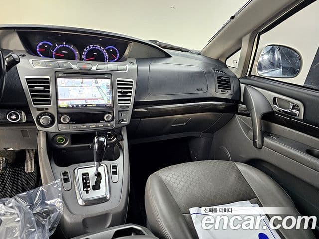 KG모빌리티(SsangYong) Korando 투리스모 4WD outdoor Edition 9인승, 2016 10