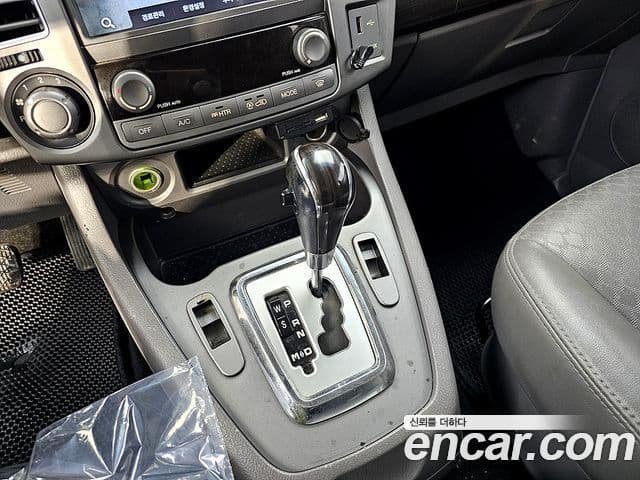 KG모빌리티(SsangYong) Korando 투리스모 4WD outdoor Edition 9인승, 2016 15