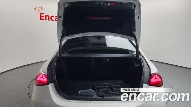 Mercedes-Benz E-класс W214 Exclusive, 2025 20