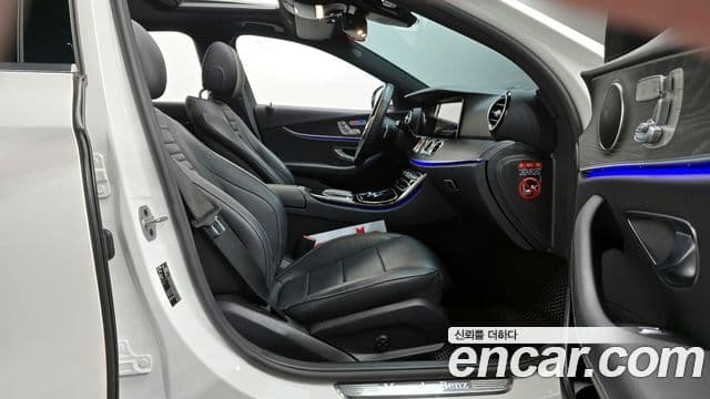 Mercedes-Benz E-класс W213 Avantgarde, 2022 11