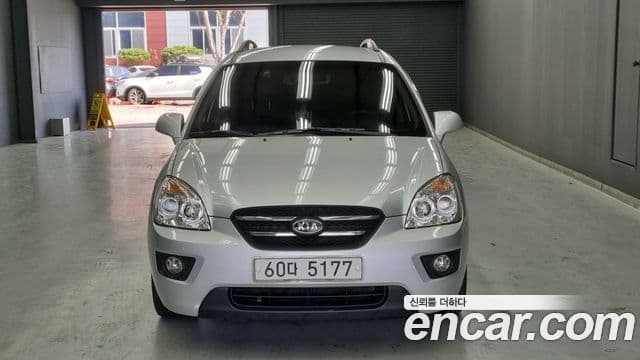 Kia 뉴카렌스 люксовая версия, 2009 3