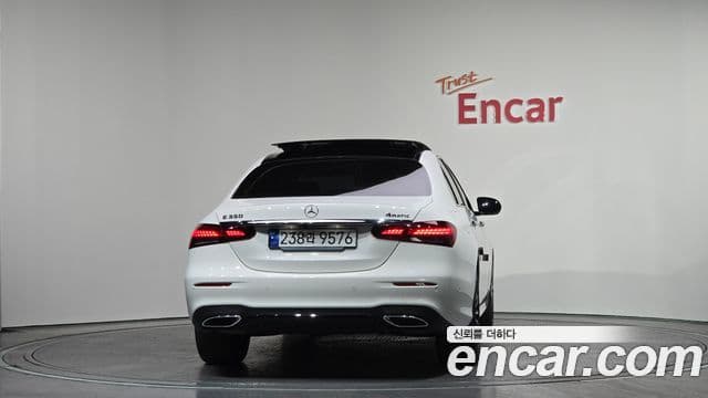 Mercedes-Benz E-класс W213 AMG Line, 2023 4