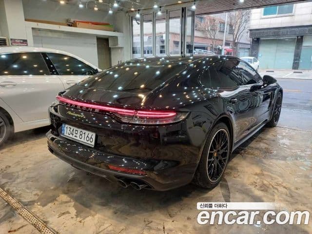 Porsche Panamera (971) 4.0 турбо E-гибрид, 2023 2
