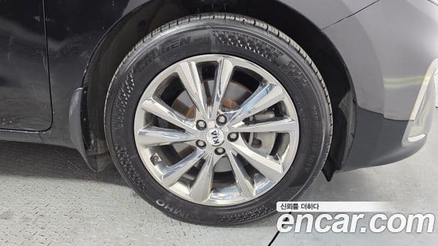 Kia The / новый New Carnival Prestige, 2019 все фото