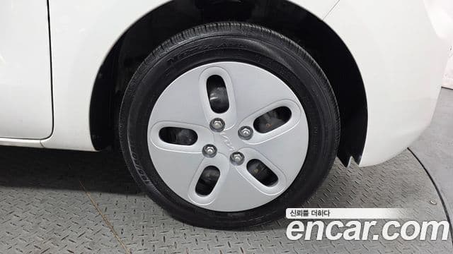 Kia The / новый New Ray Standard, 2022 все фото