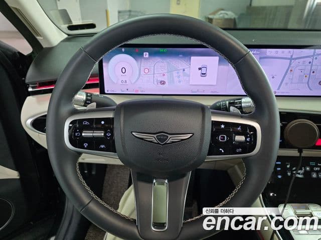 Genesis GV70, 2025 8