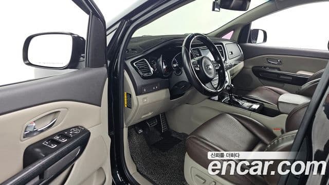 Kia All New Carnival Prestige, 2015 11