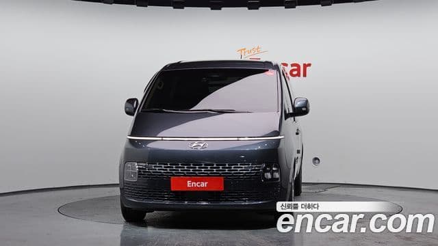 Hyundai Staria Modern, 2023 3