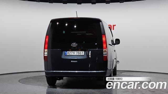 Hyundai Staria Modern, 2023 4