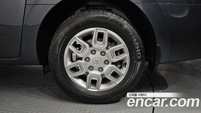 Hyundai Staria Modern, 2023 все фото