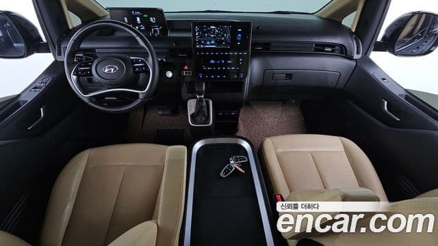 Hyundai Staria Modern, 2023 7