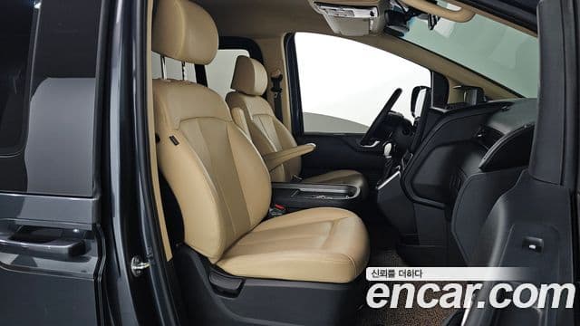 Hyundai Staria Modern, 2023 10