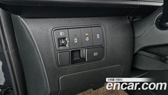 Hyundai Staria Modern, 2023 18