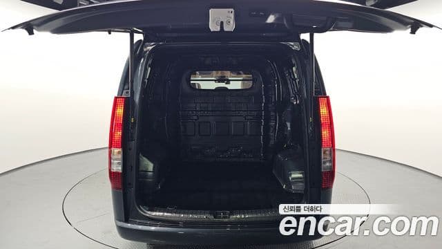 Hyundai Staria Modern, 2023 20