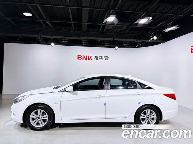 Hyundai YF Sonata Luxury, 2010 3