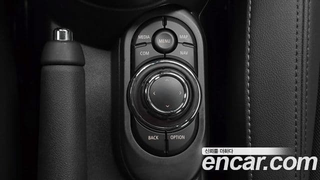 Mini Cooper 3세대, 2024 19