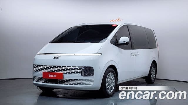 Hyundai Staria Modern, 2023 1