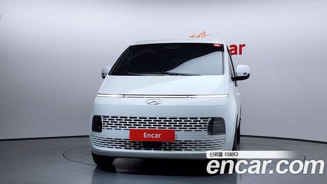 Hyundai Staria Modern, 2023 3