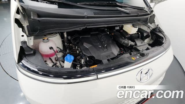 Hyundai Staria Modern, 2023 6
