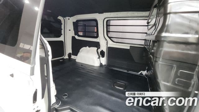 Hyundai Staria Modern, 2023 12