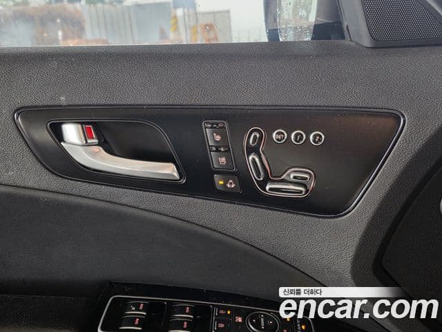 Kia K9 Special, 2013 13