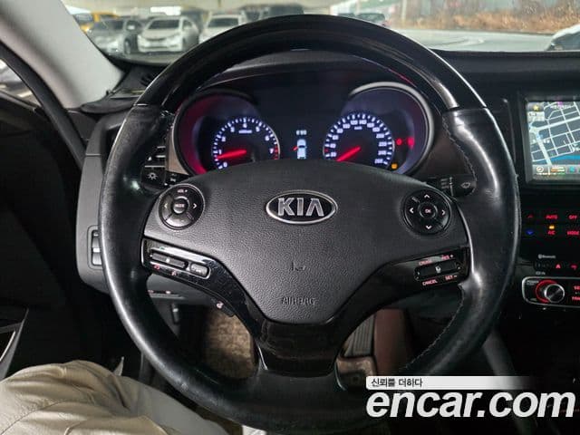 Kia K9 Special, 2013 16