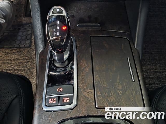 Kia K9 Special, 2013 17