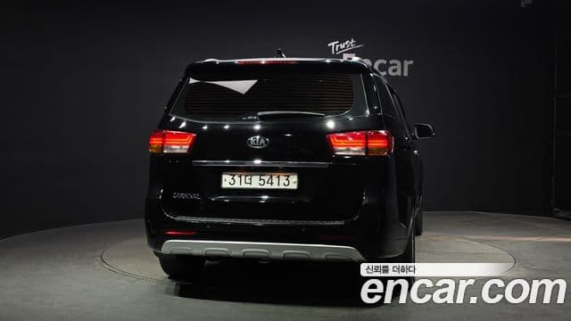 Kia All New Carnival Prestige, 2015 4