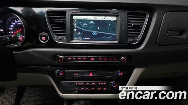 Kia All New Carnival Prestige, 2015 14