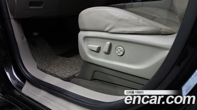 Kia All New Carnival Prestige, 2015 17