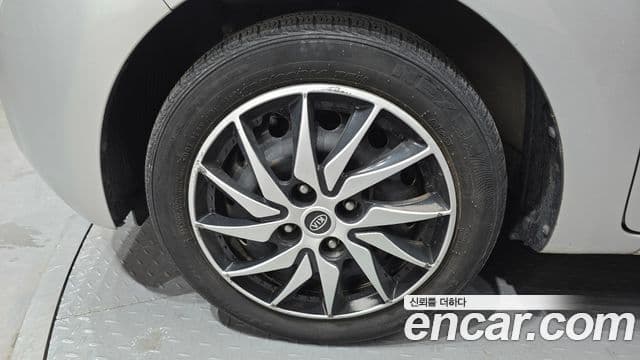 Kia The / новый New Ray люксовая версия, 2019 все фото