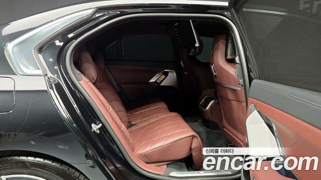 BMW 7시리즈 (G70) 740i sDrive M Sport, 2023 12