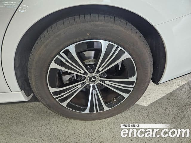 Mercedes-Benz E-класс W214 Avantgarde, 2025 20