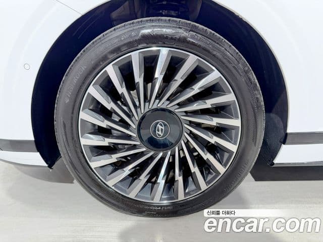 Hyundai Grandeur гибрид (GN7) Calligraphy, 2024 18