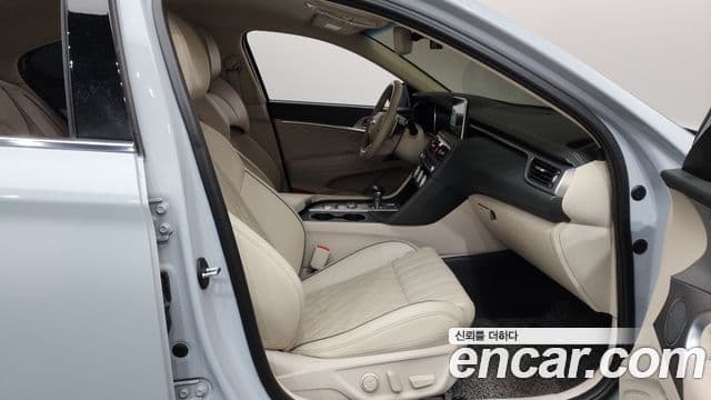 Genesis G70 Elite, 2019 11