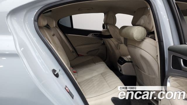 Genesis G70 Elite, 2019 12