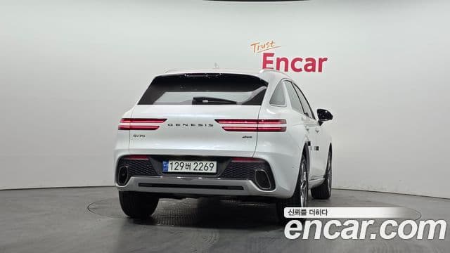 Genesis GV70, 2024 4