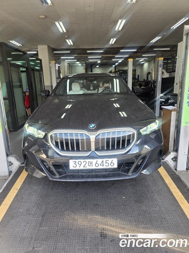 BMW 5시리즈 (G60) 523d M Sport, 2025 1