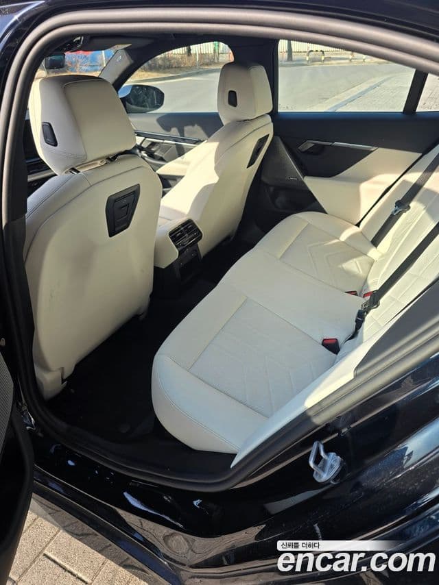 BMW 5시리즈 (G60) 523d M Sport, 2025 3