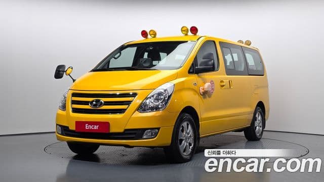 Hyundai Grand Starex 4WD детский перевозочный автомобиль, 2017 1