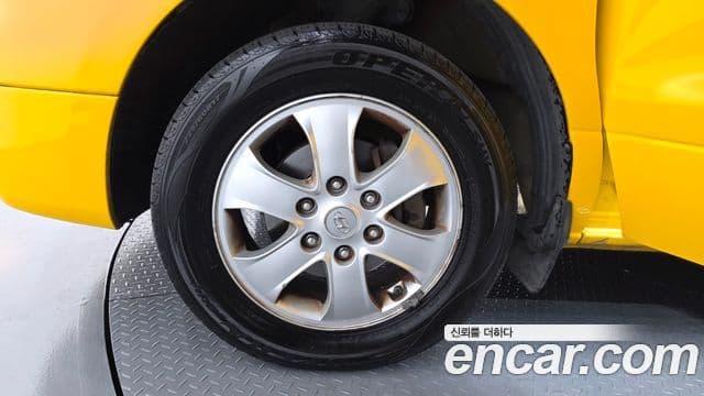 Hyundai Grand Starex 4WD детский перевозочный автомобиль, 2017 все фото