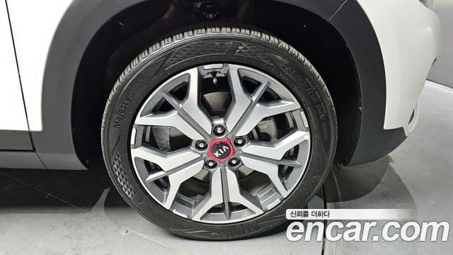 Kia Seltos Signature, 2021 все фото