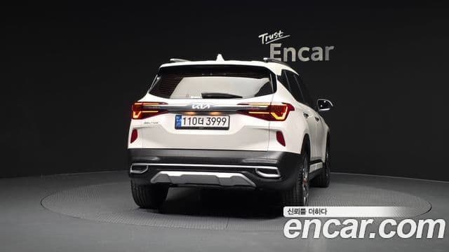 Kia Seltos Signature, 2023 4