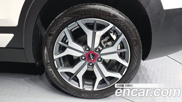 Kia Seltos Signature, 2023 все фото