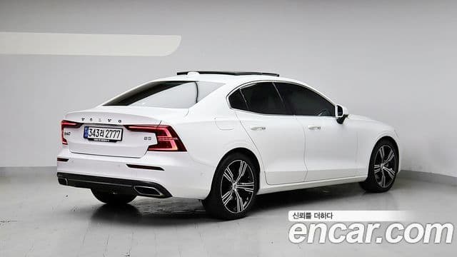 Volvo S60 3세대 B5 Inscription, 2021 3