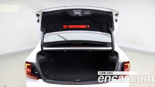 Volvo S60 3세대 B5 Inscription, 2021 6