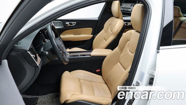 Volvo S60 3세대 B5 Inscription, 2021 9