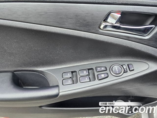 Hyundai Sonata The / новый 브릴리언트 Premium, 2013 17