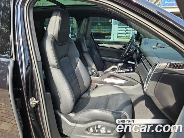 Porsche Cayenne (PO536) 4.0 турбо, 2020 10